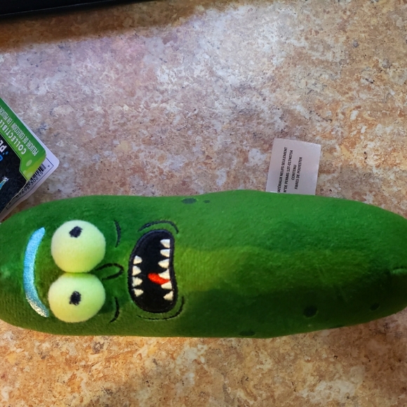 Pickle Ruck Plush - Picture 1 of 3